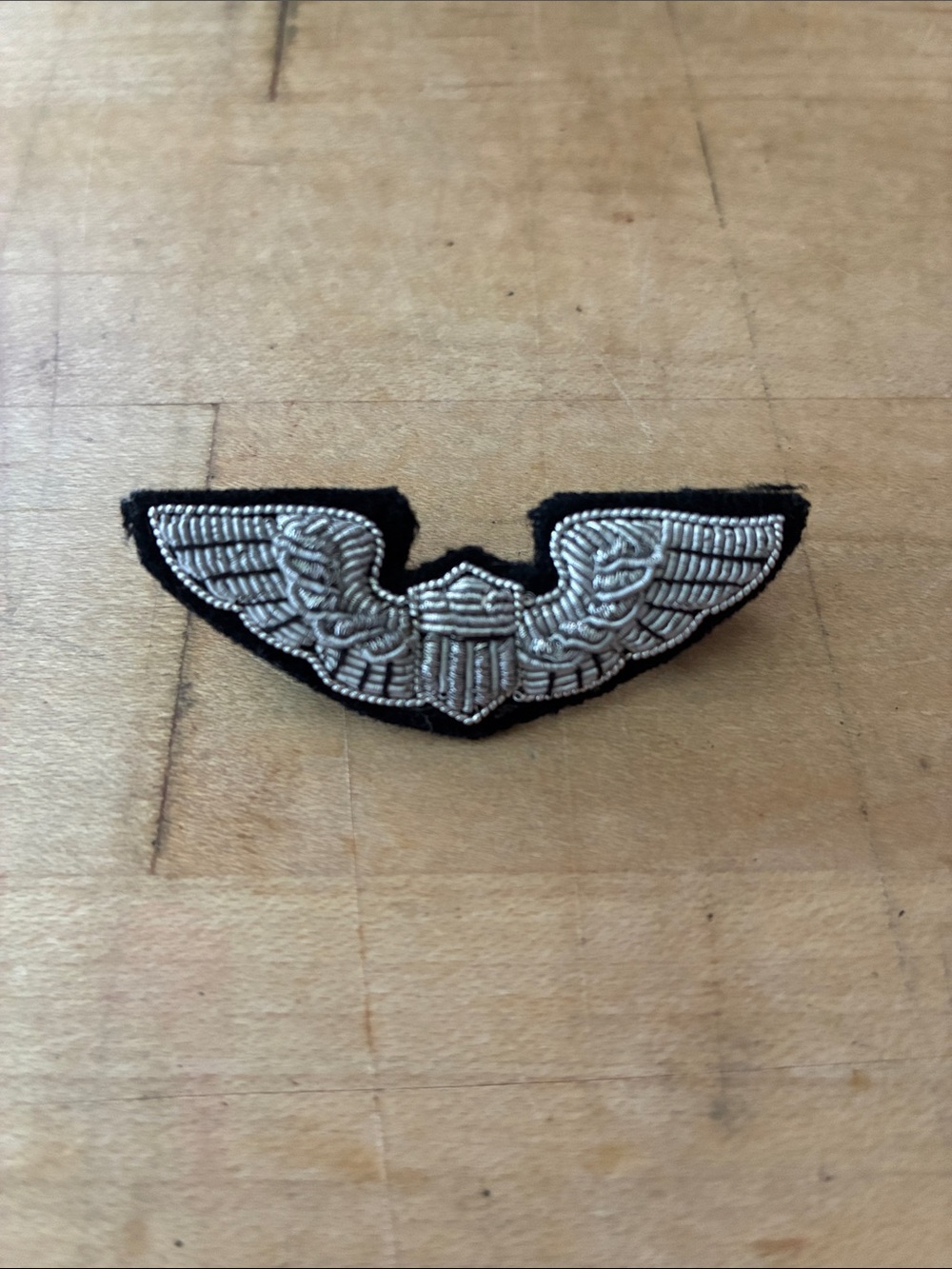 Vintage Embroidered Wings Brooch! - Picture 2 of 4